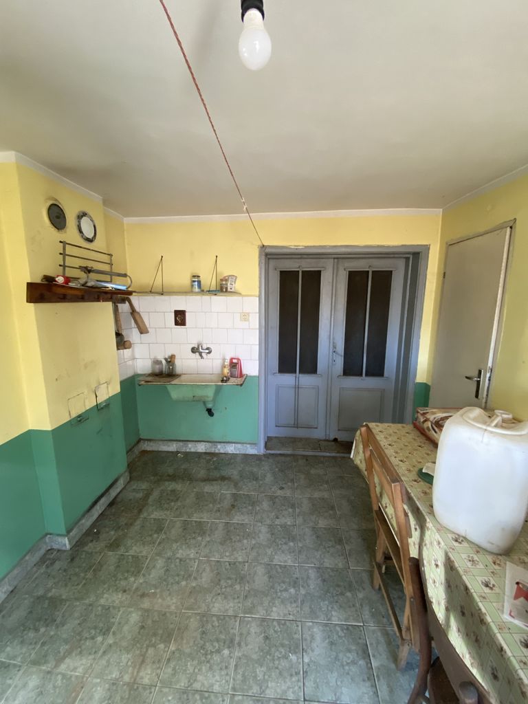 Продава се Къща в Видин, Съединение - 500 кв.м за 58 €/кв.м - Снимка #4