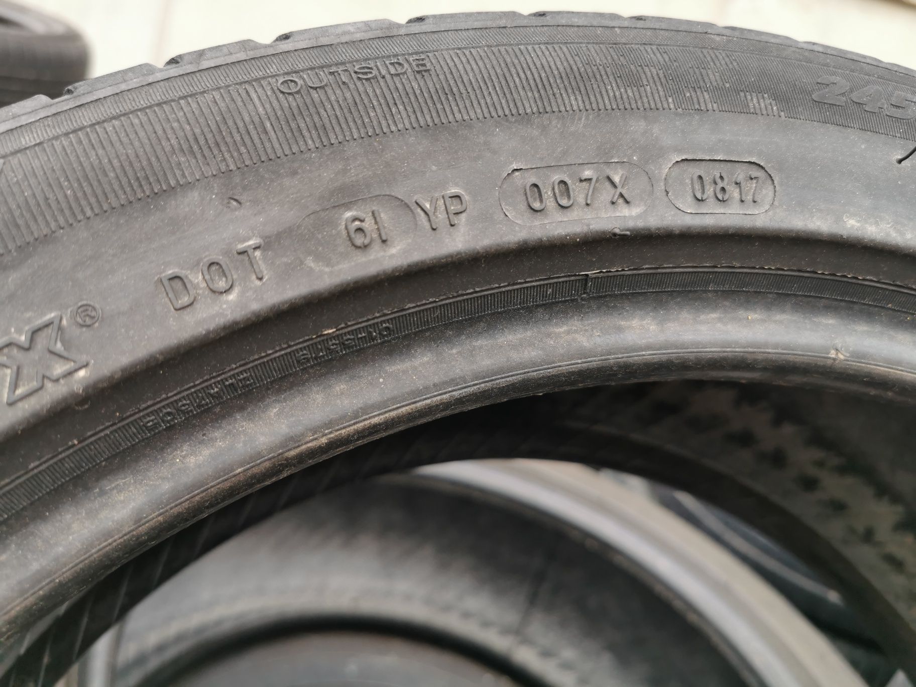 245 45 19 и 275 40 19 michelin