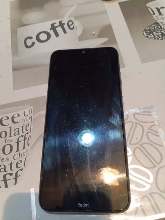 Редми 12 и Редми Нот 8Т