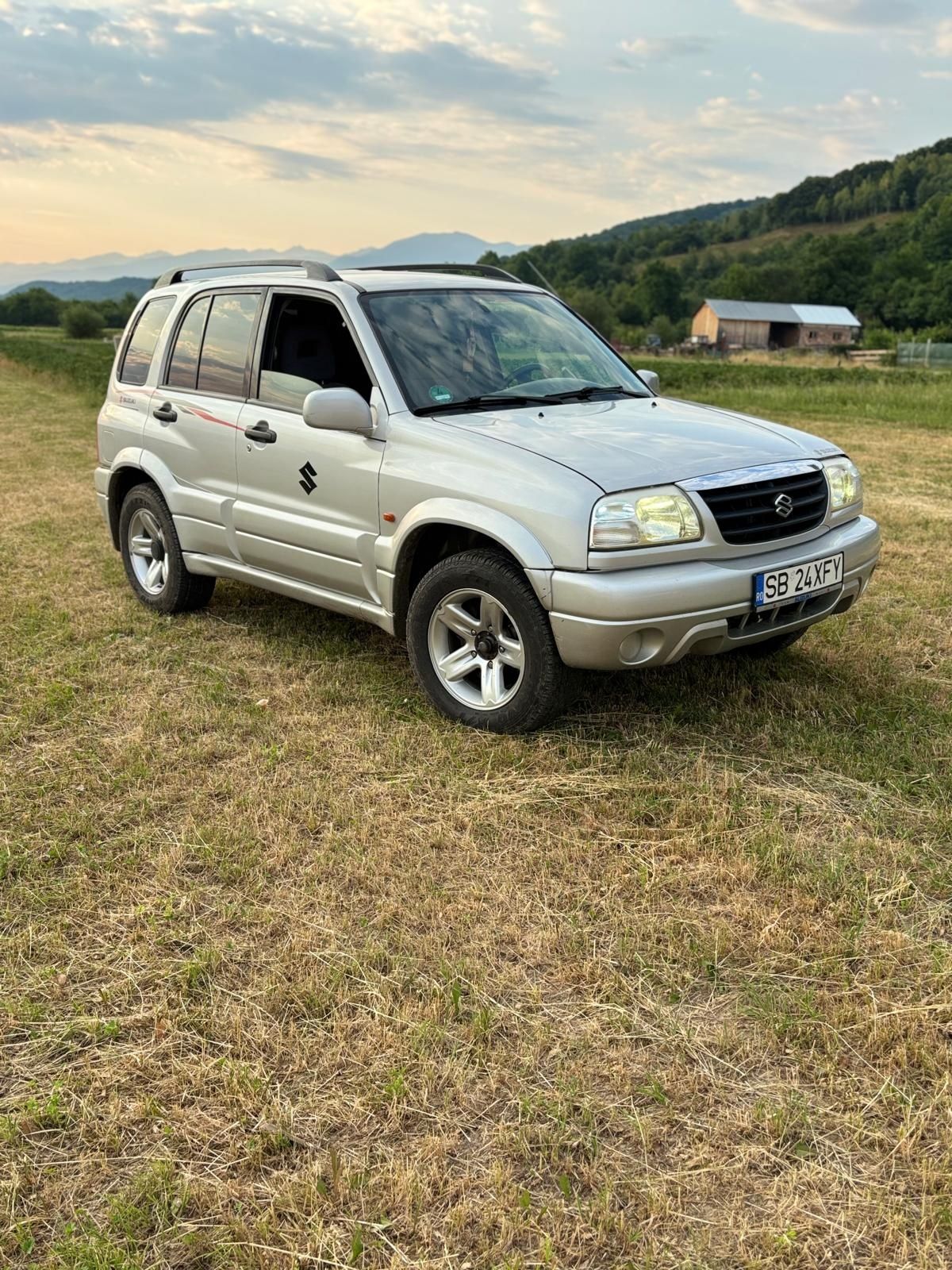 Vând Suzuki Vitara