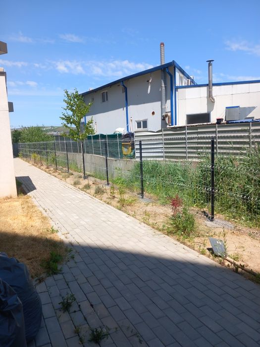 Construim garduri și porți la comanda clientului