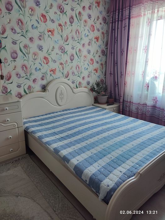 Спальный кровать