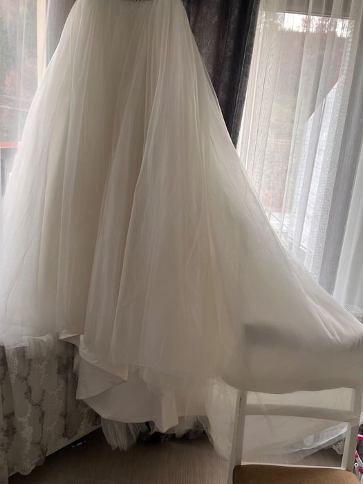 Rochie de mireasă cu trenă