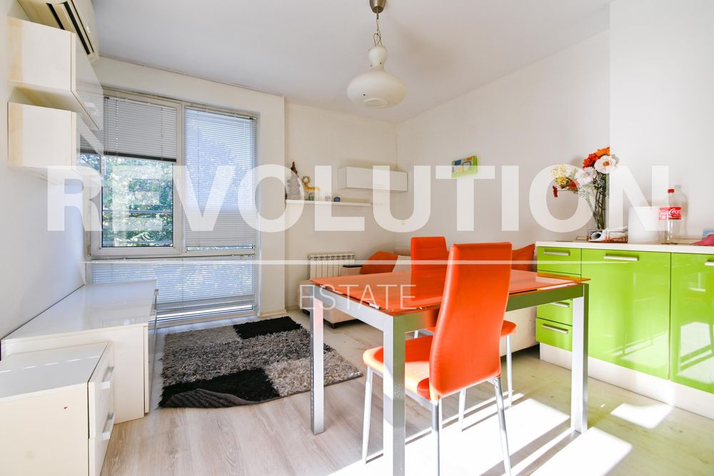 Дава се под наем Тристаен апартамент в София, Гоце Делчев - 86 кв.м за 750 € - Снимка #2