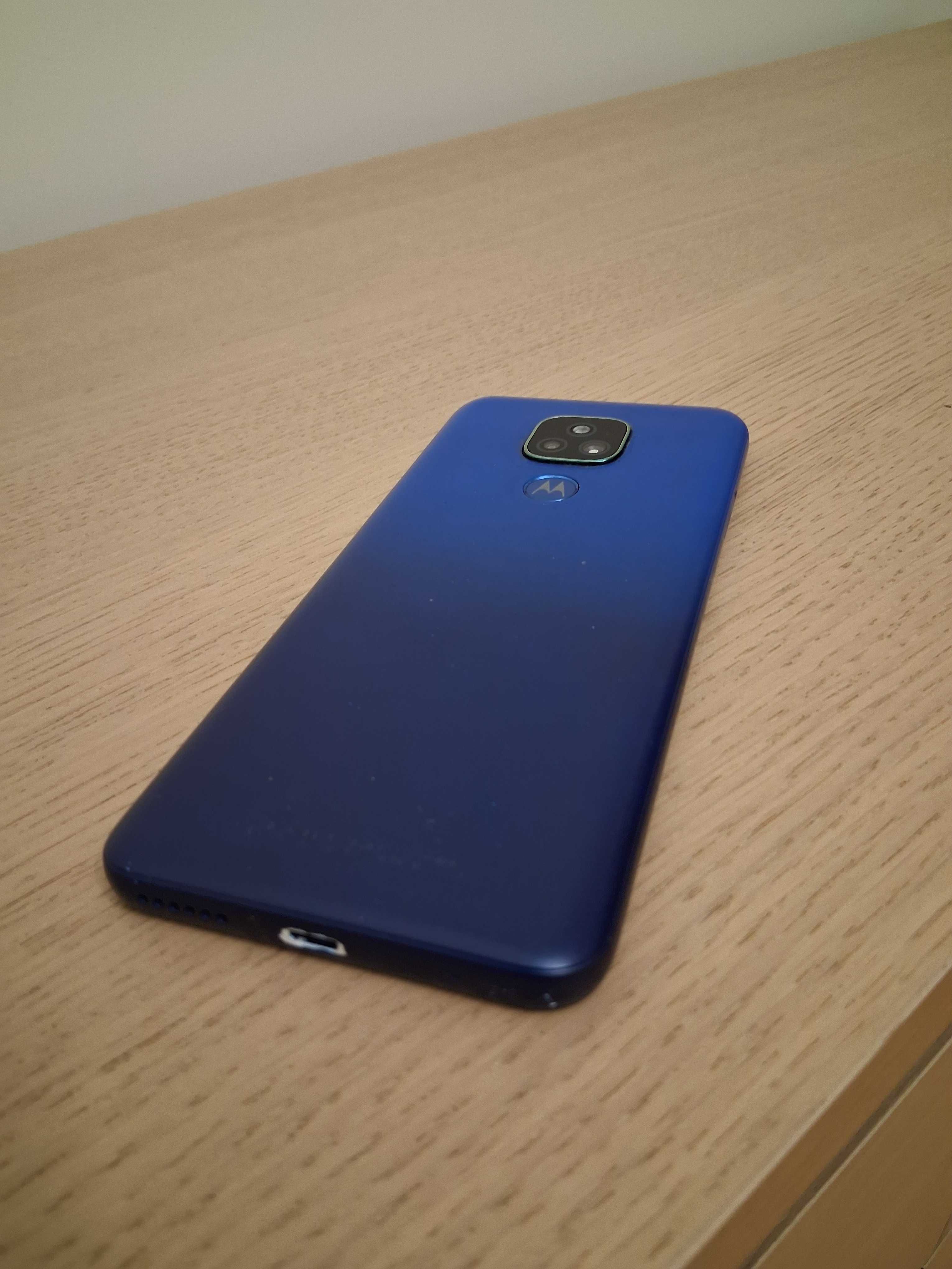 Топ телефон Motorola e7 plus