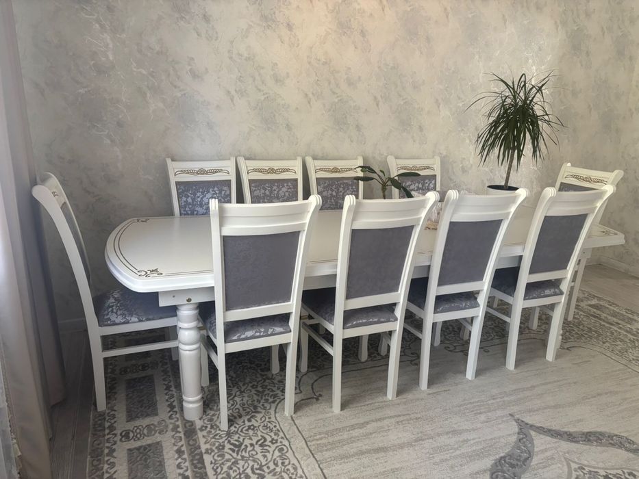 Продам стол новый