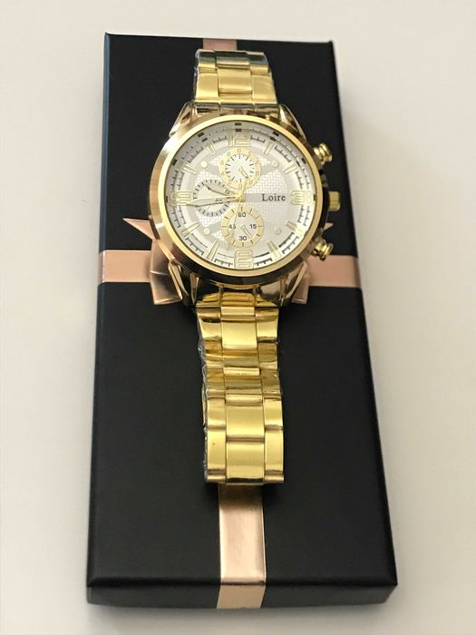 Мъжки златист часовник с голям циферблат