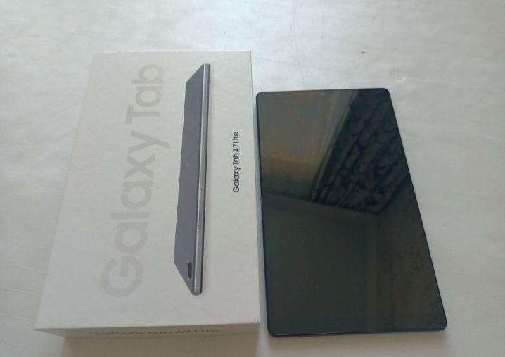 Samsung galaxy Tab A7 lite.