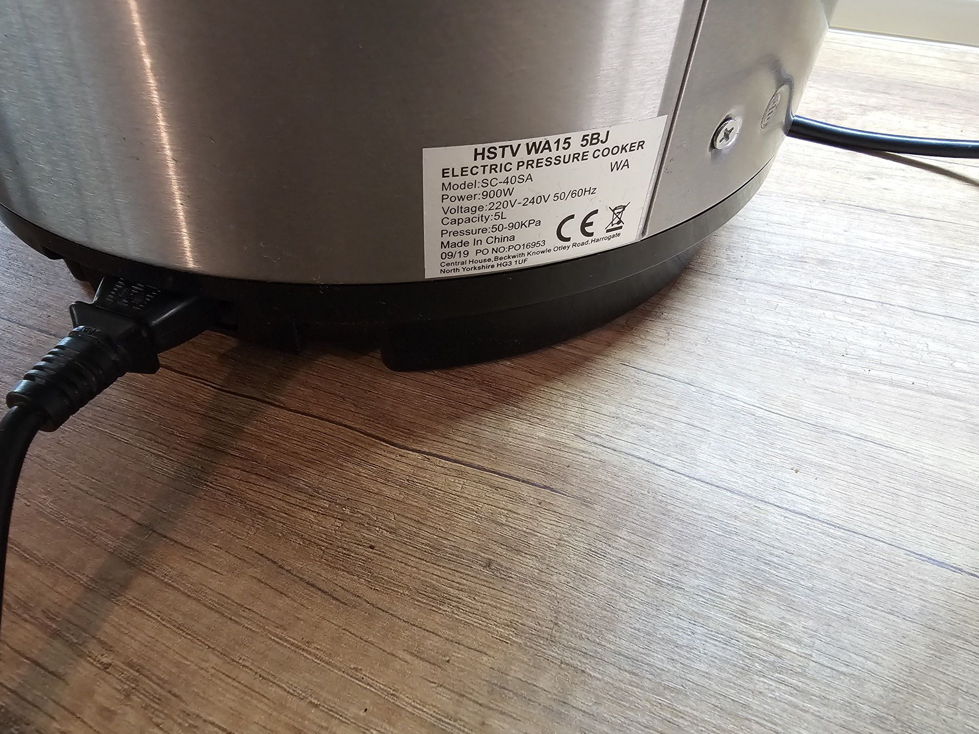 Тенджера под налягане Pressure King Pro 900W electric pressure cooker