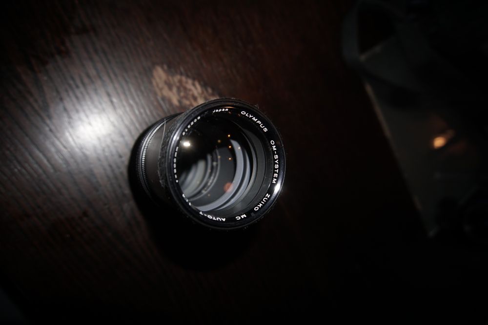 Olympus OM Zuiko Auto-T 200mm f/4 – професионален ретро обектив - фото