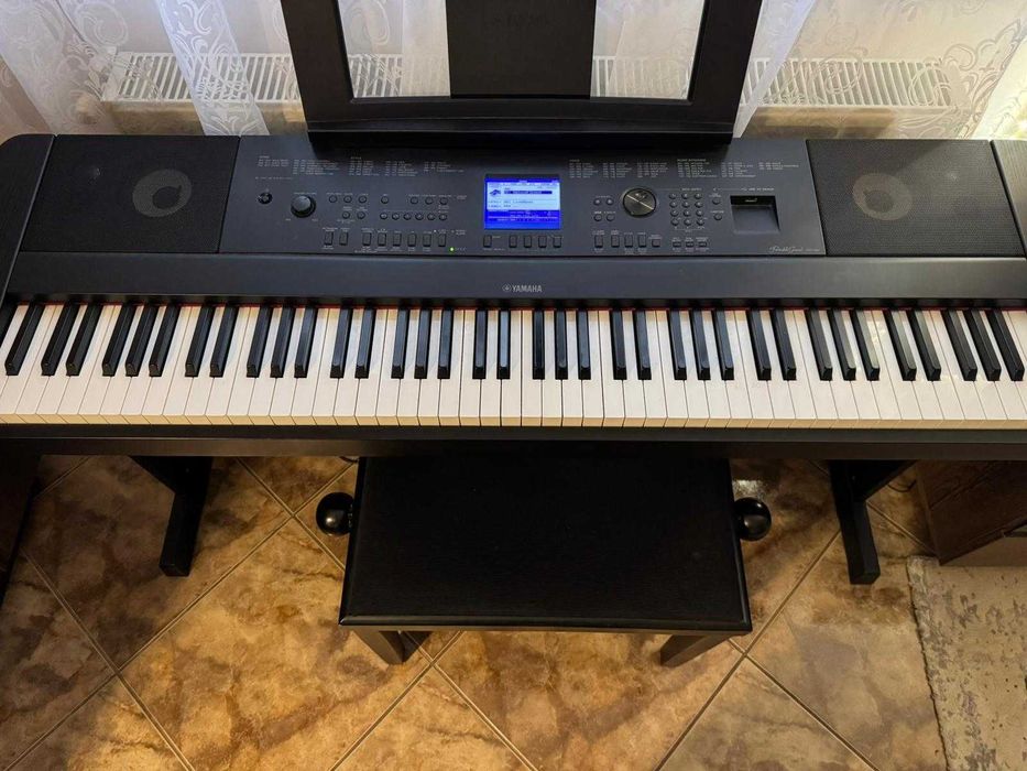 Vand pian digital Yamaha DGX-660