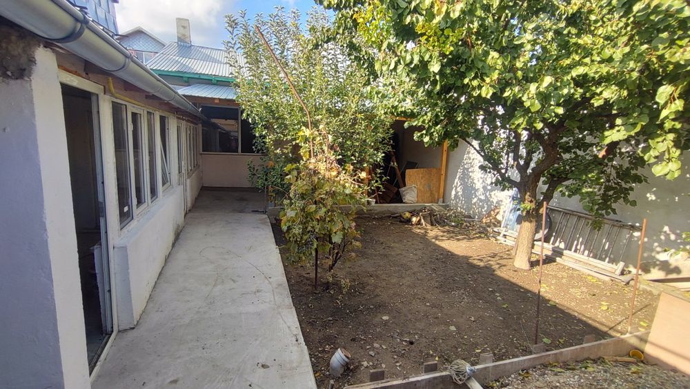 Închiriez Casa - spatiu comercial