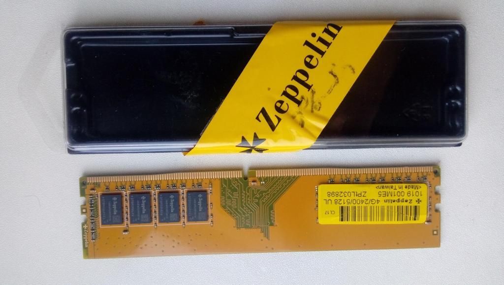 Продам оперативную память DDR4 4gb