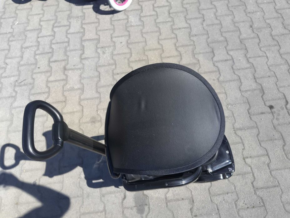 MERCEDES Кола за яздене с дръжка и сенник Mercedes-benz G350d черен