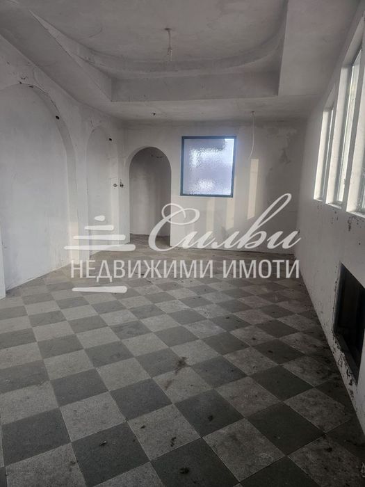 Магазин на ДВА етажа - гр.Каспичан