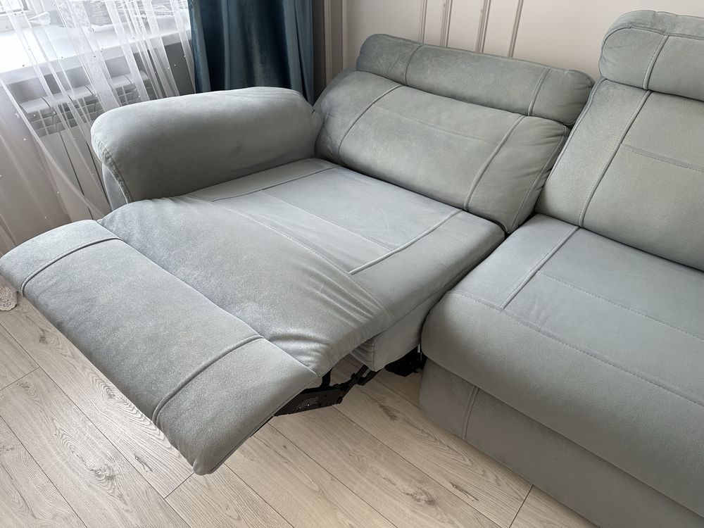 Срочно! Продам диван в отличном состояний.