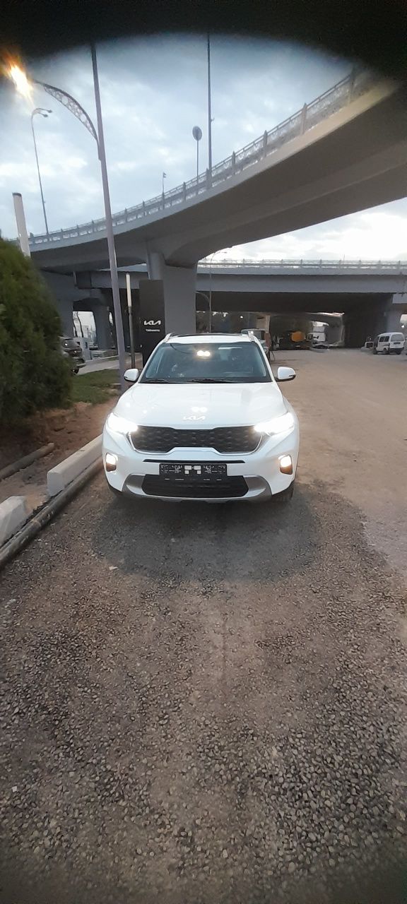 Kia Sonet 3 pozitsiya