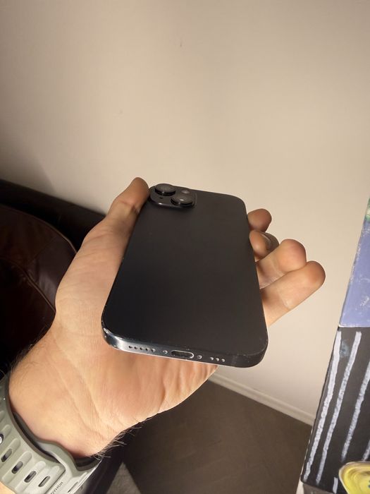 iPhone 15 128gb отключен