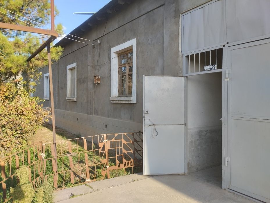 Уй сотилади 9.5сотих кибрайда ттздан бир км