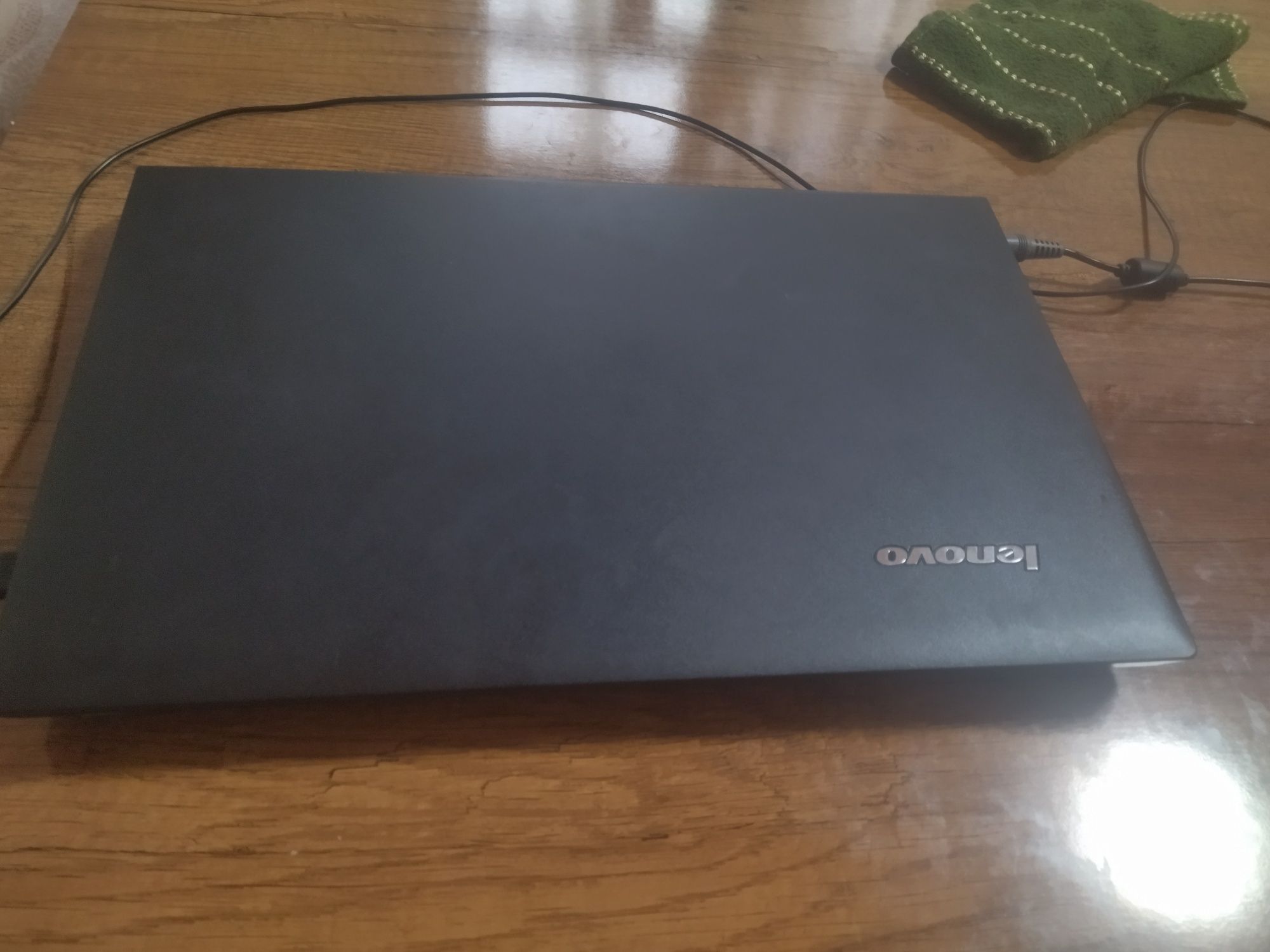 Lenovo notebook  Sotiladi