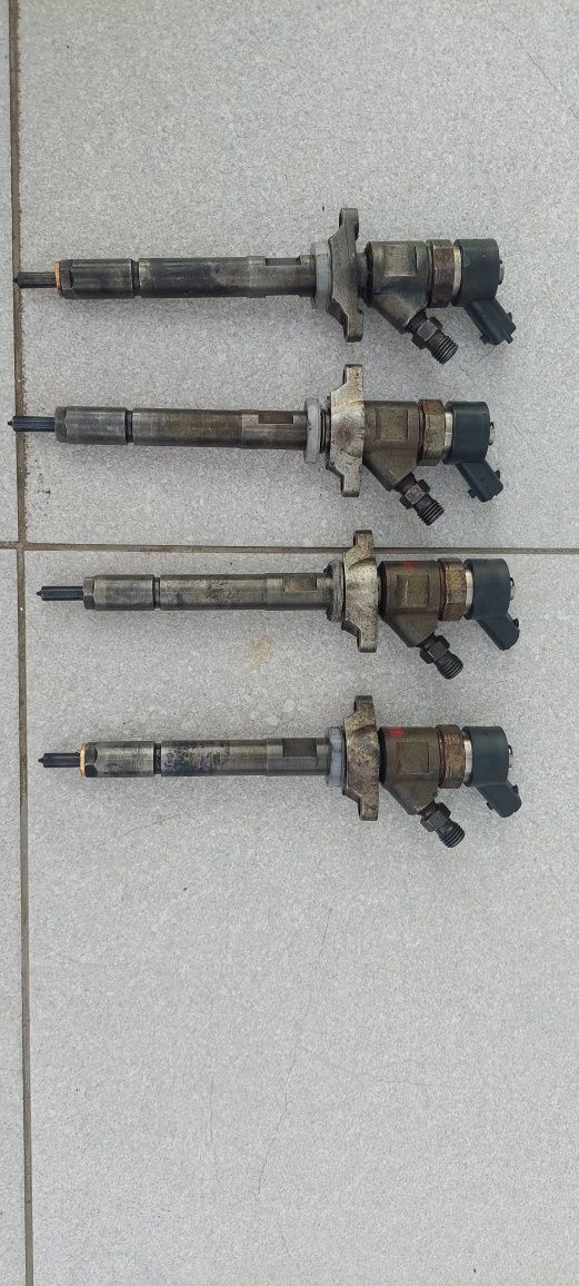 Injectoare,pompă injecție,chiulasa,pompă vacuum ford 1.6 tdci