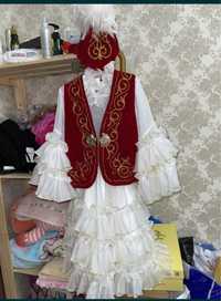 Продам национальное казахское платье для девочки на 4-7 лет
