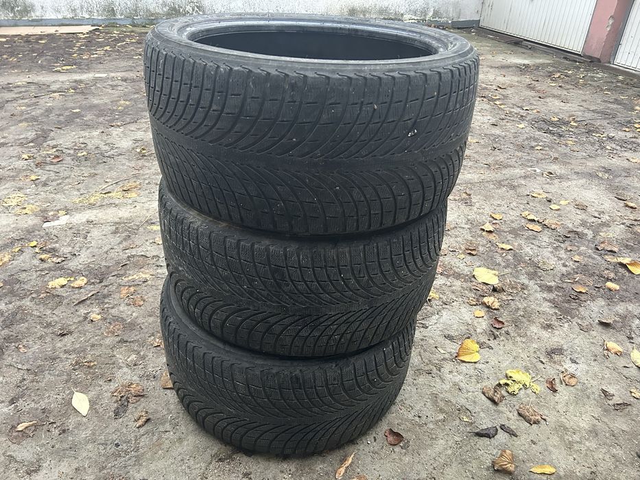 Гуми 295/35/21 зимни