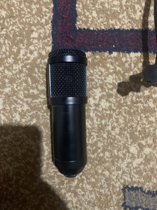 Vand microfon folosit