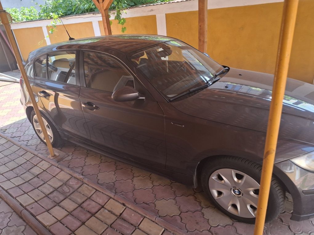 Vând BMW 118d an 2007