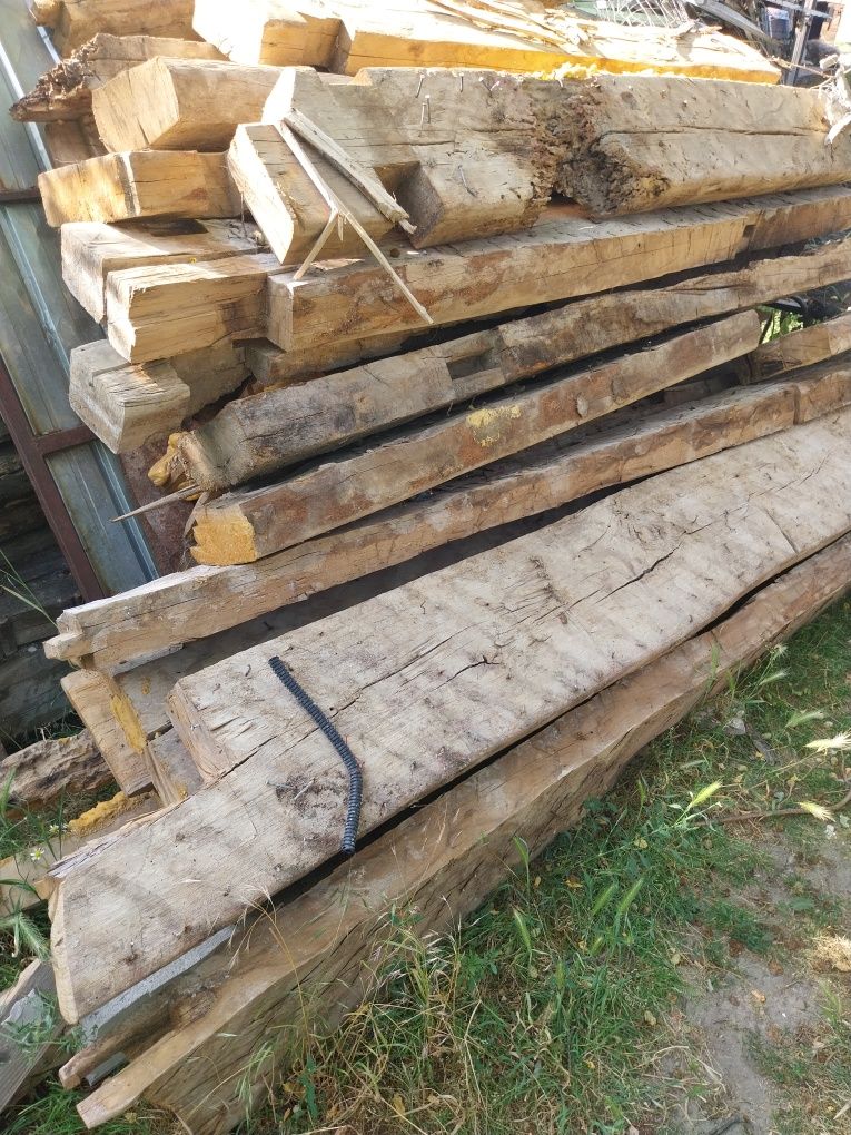 Vand grinzi vechi de 100 ani