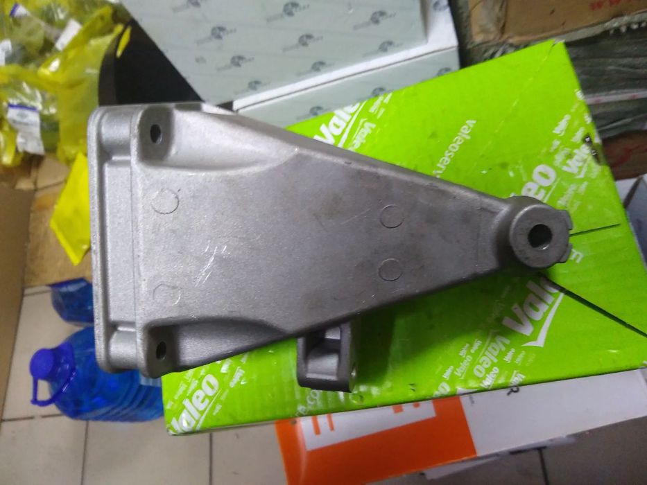 suport motor sprinter2.2 W906