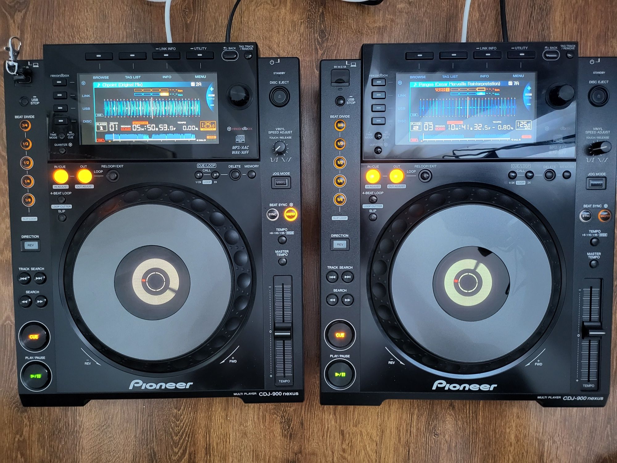 Pereche Playere CDJ 900 Nexus + case