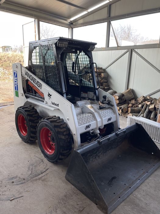 Услуги бобкат, самосвал и минибагер