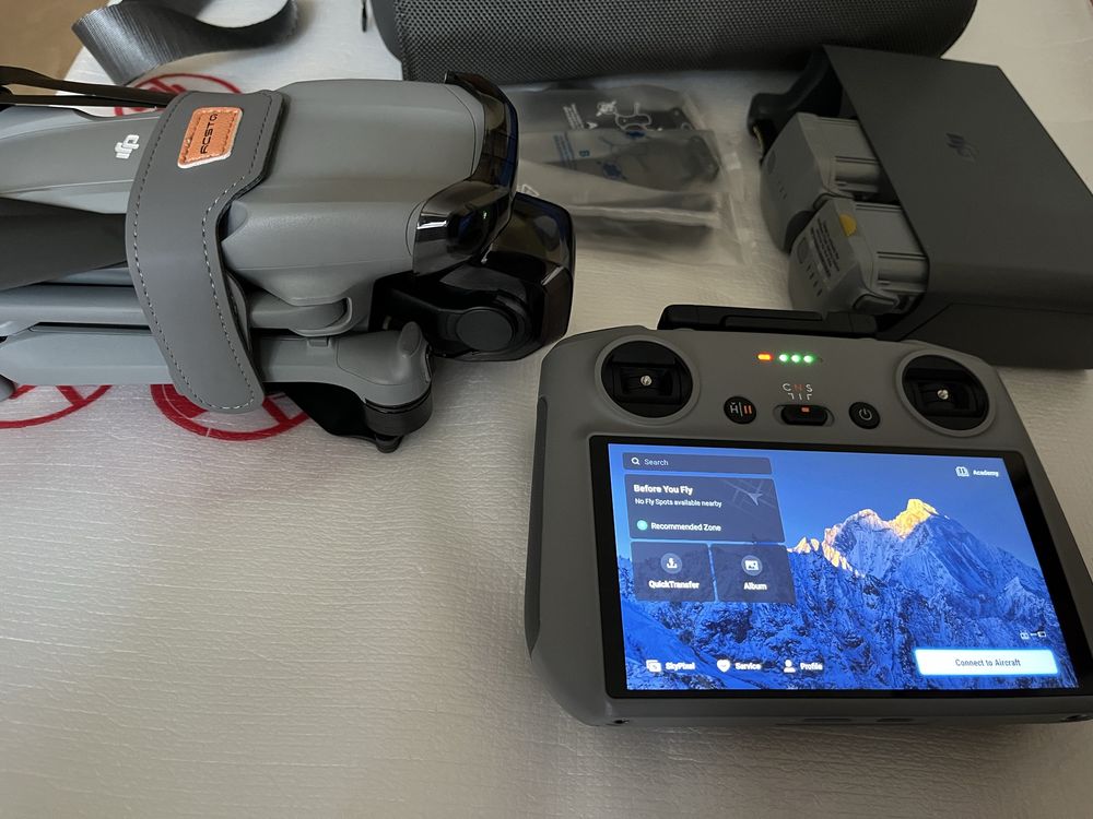 Drona DJI Air3-ca nouà, folosità de cateva ori