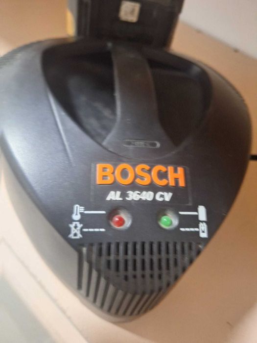 Bosch incarcator si baterie 36v model  AL3640CV
