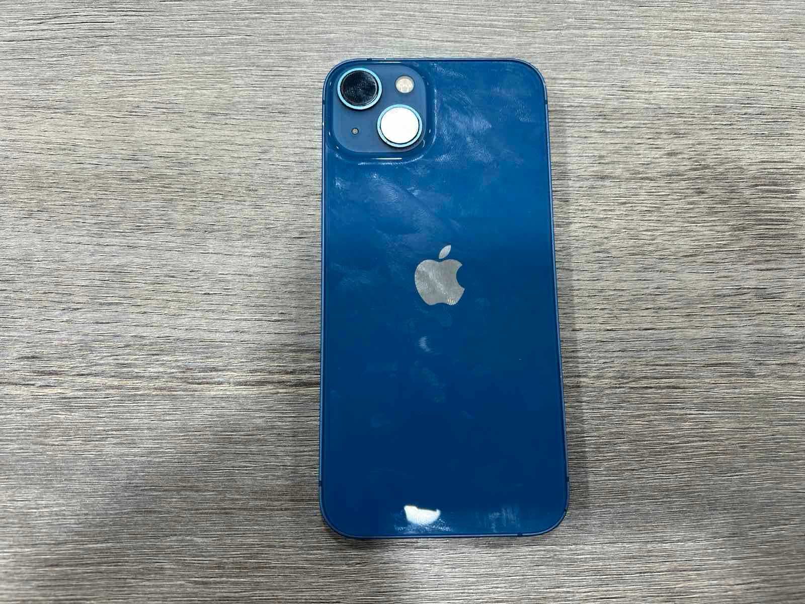 Продавам iPhone 13
