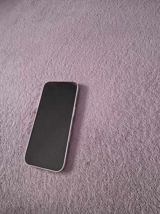 Vand/schimb iphone 16/128 impecabil