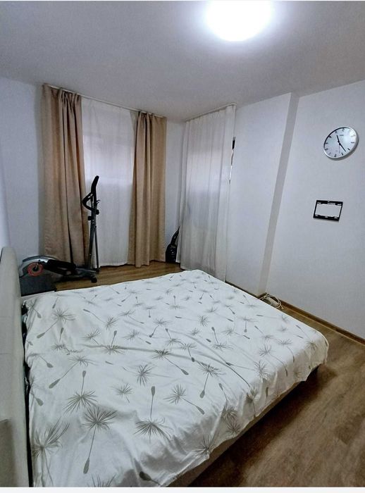 Propietar Vând apartament 3 camere la 200m de metrou Dimitrie Leonida