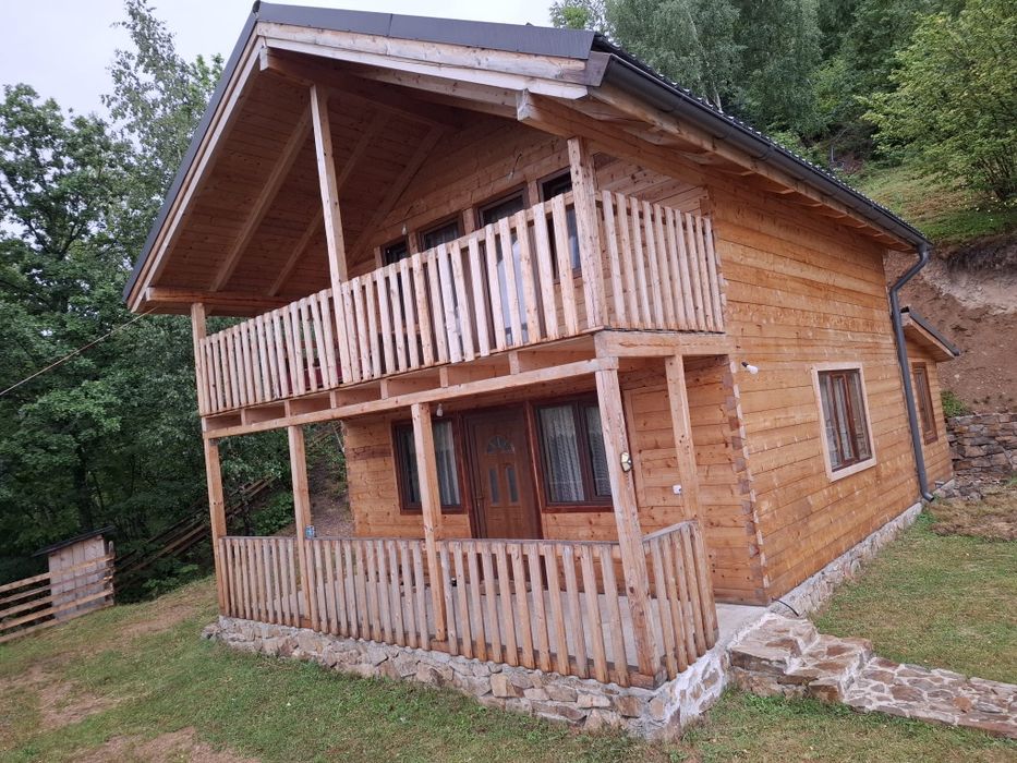 CABANA LAS PITICI :Cabană de inchiriat  la Muntele Rece la 30 km de Cl