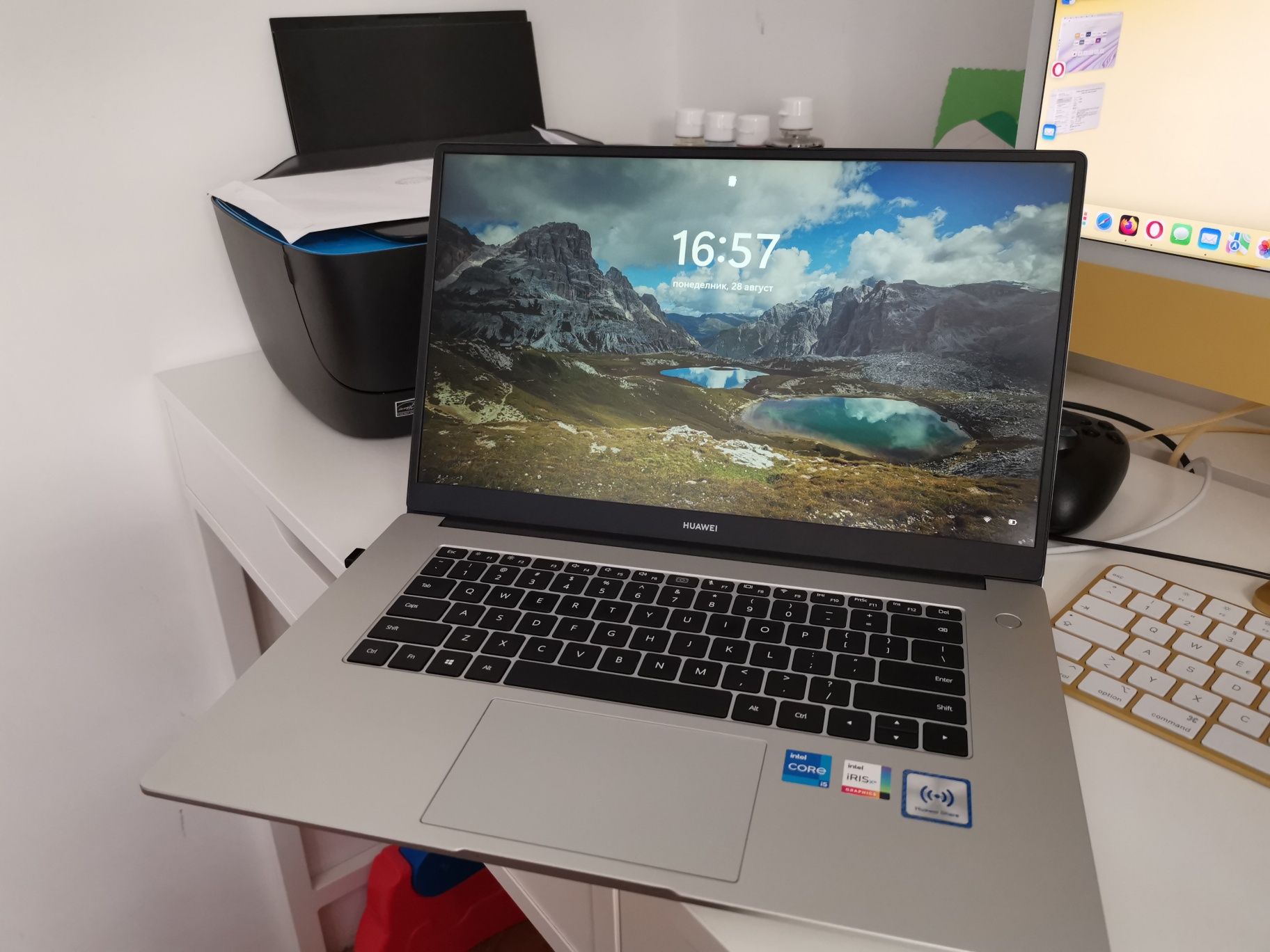 Huawei i5 Matebook 15.6 в гаранция  i5-1135G7 11th Gen Intel®