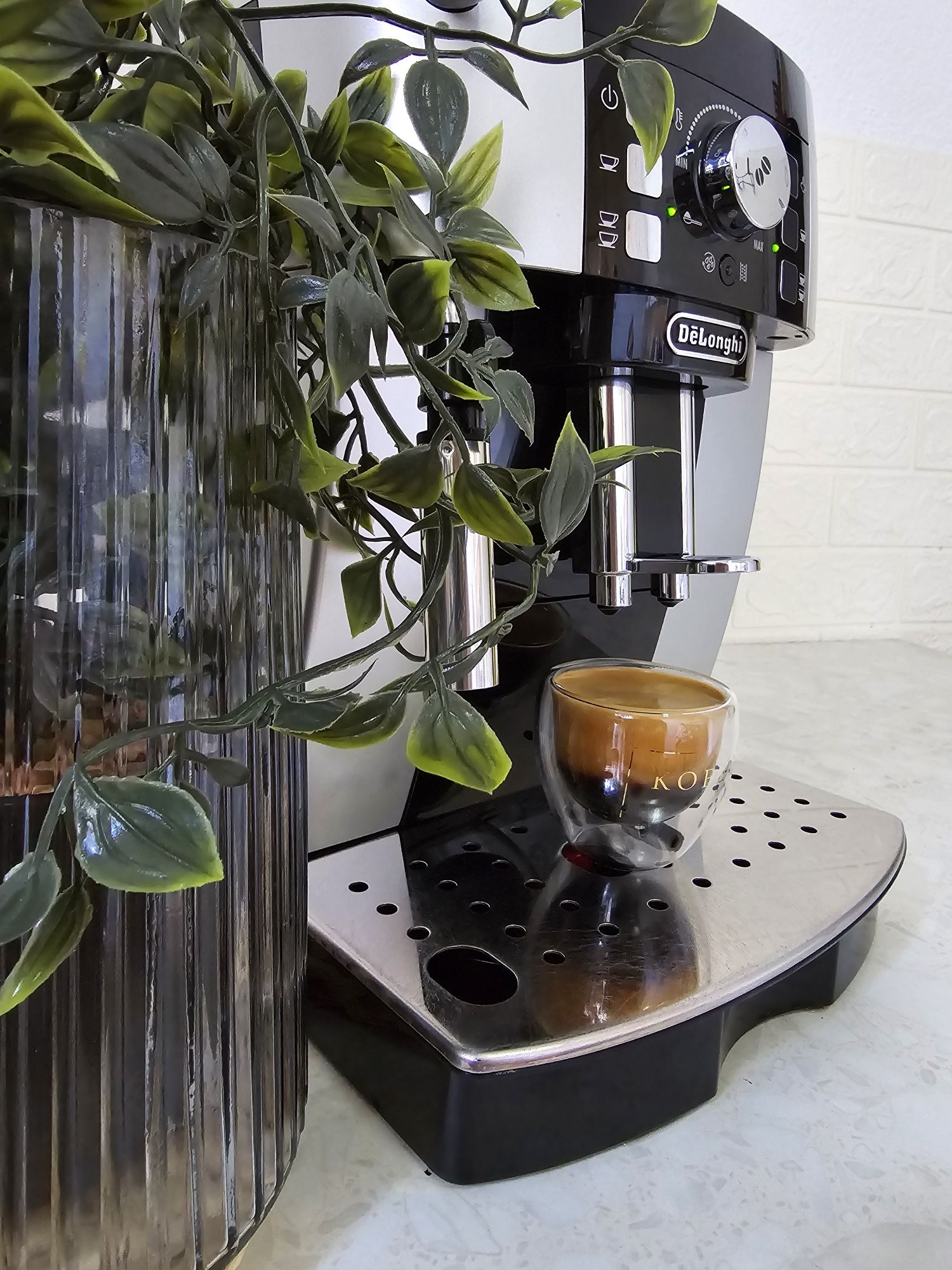 Кафемашина DELONGHI MAGNIFICA S|Делонги Магнифика с гаранция и подарък