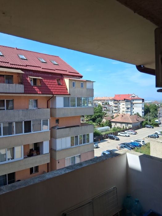 Vând apartament Apahida, zona centrala