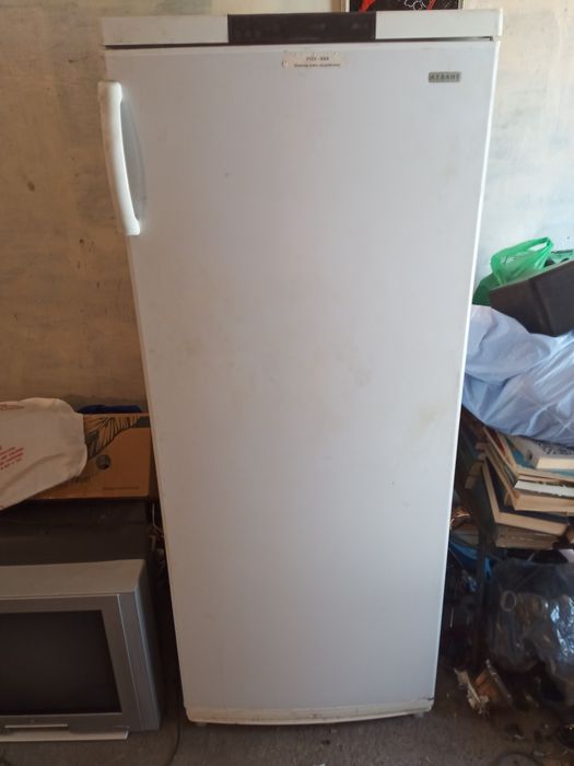 Продам морозильную камеру