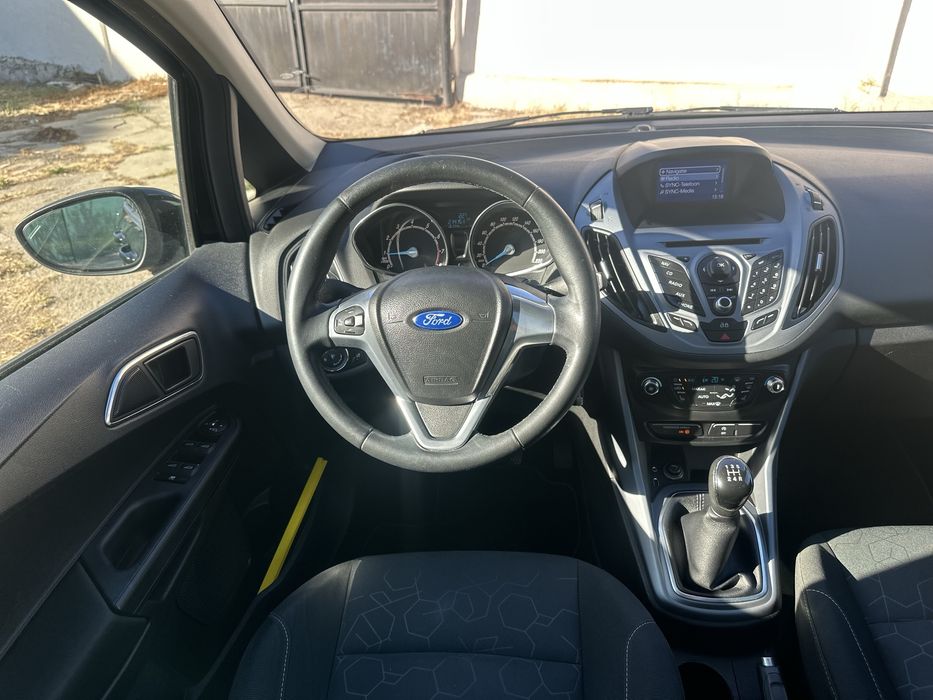 Vand Ford B Max Titanium 1.0 benzina,101cp,2013,clima,trapa panoramica