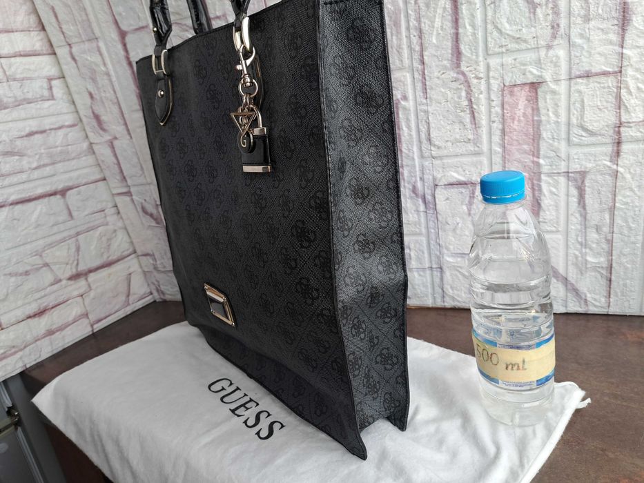 дамска чанта GUESS,сива голяма чанта,гес