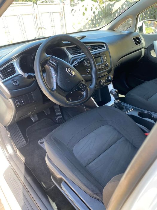 Se vinde Kia Ceed 1.4 , an 2016 manuală ,  economică și întreținută