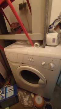Vand mașină de spălat automata Indesit