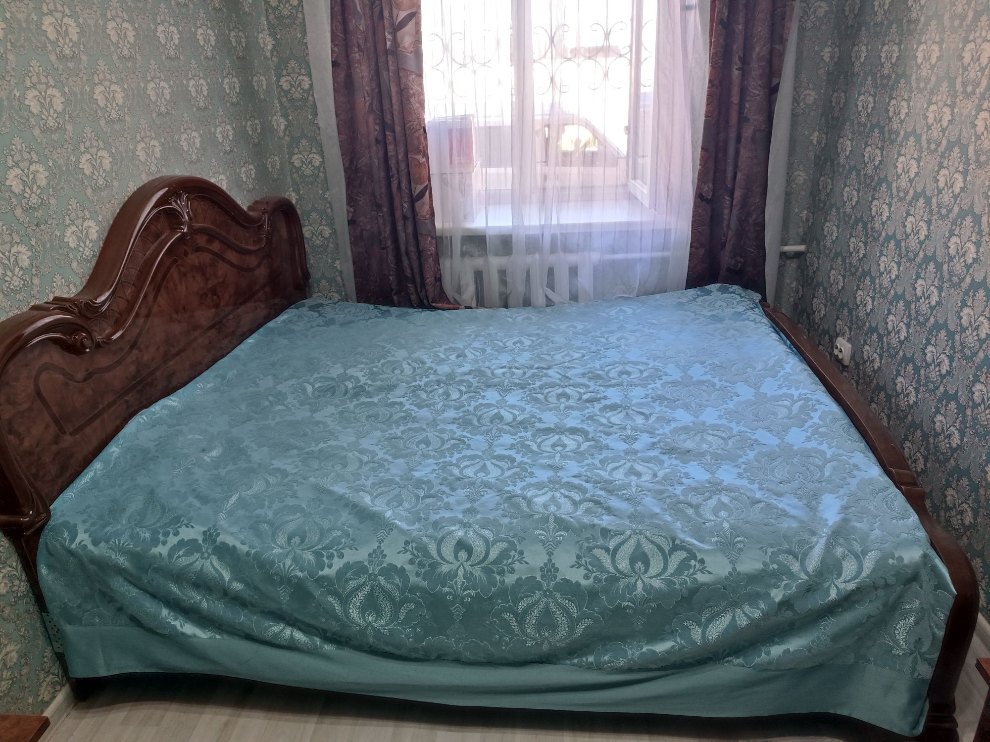 Продам отличную.большую кровать недорого