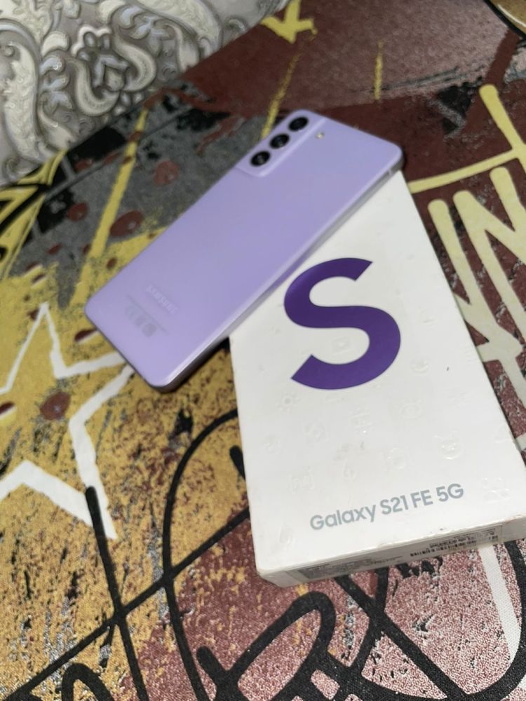 Samsung s21Fe.