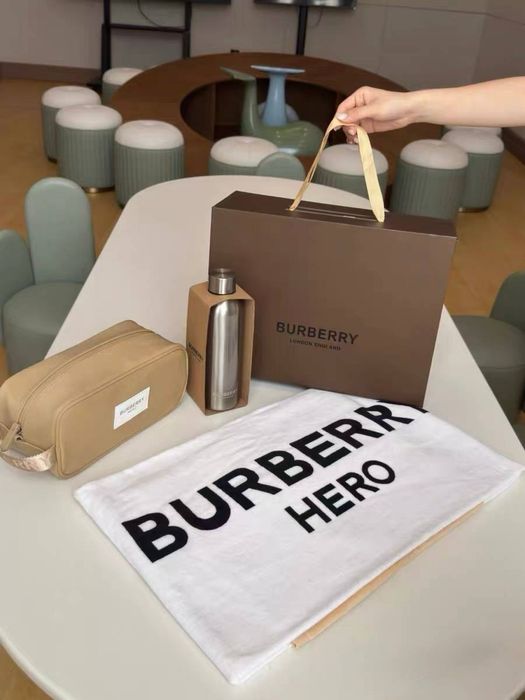 В наличии! Косметички